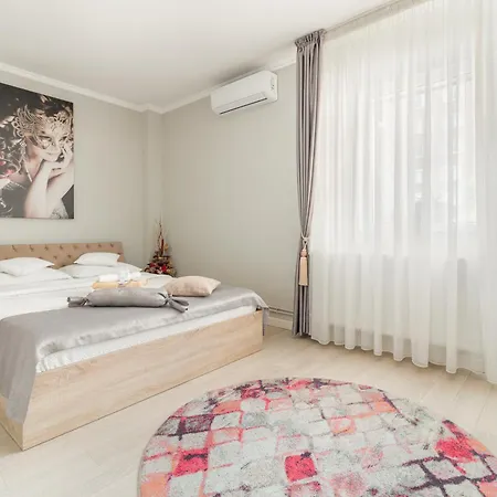 Venezia Studio Apartment Oradea Extérieur photo